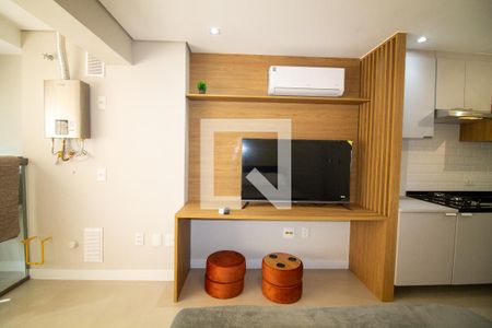 Sala / Quarto - Studio de kitnet/studio à venda com 1 quarto, 30m² em Santo Amaro, São Paulo