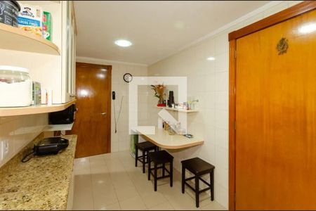 Cozinha de apartamento para alugar com 3 quartos, 80m² em Boa Vista, Porto Alegre