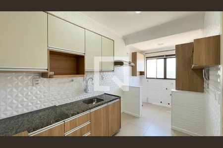 Cozinha de apartamento para alugar com 2 quartos, 69m² em Cristal, Porto Alegre