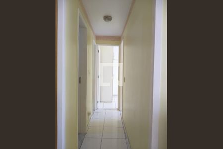 Corredor de apartamento para alugar com 3 quartos, 63m² em Maracanã, Rio de Janeiro