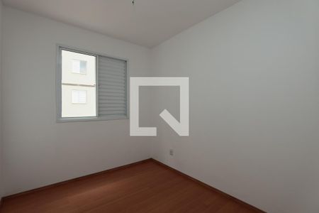 Quarto 1 de apartamento para alugar com 2 quartos, 50m² em Jardim Tres Irmaos, Taboão da Serra