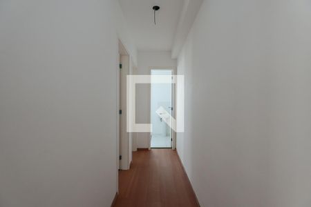 Corredor de apartamento para alugar com 2 quartos, 50m² em Jardim Tres Irmaos, Taboão da Serra