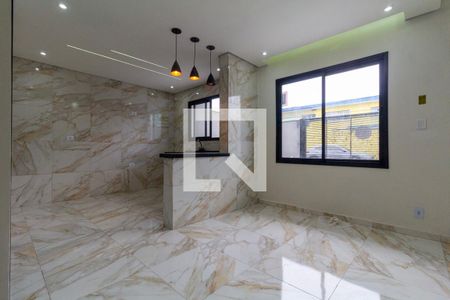 Sala de casa à venda com 3 quartos, 80m² em Vila Paranagua, São Paulo