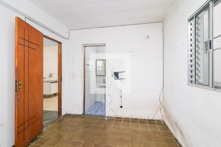 Quarto de casa para alugar com 1 quarto, 50m² em Conjunto Residencial Prestes Maia, São Paulo
