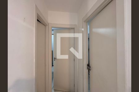Corredor de apartamento à venda com 2 quartos, 43m² em Vargem Pequena, Rio de Janeiro