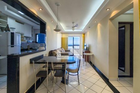 Sala de apartamento para alugar com 2 quartos, 90m² em Nova Mirim, Praia Grande