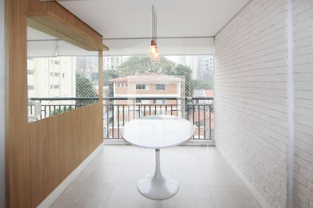 Sala de apartamento à venda com 2 quartos, 74m² em Vila Olímpia, São Paulo