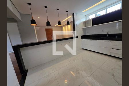 cozinha de apartamento para alugar com 3 quartos, 76m² em Caiçara-adelaide, Belo Horizonte