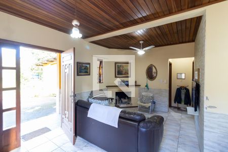 Sala de casa à venda com 5 quartos, 165m² em Parque Urbano, Porto Alegre
