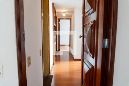 Corredor de apartamento à venda com 3 quartos, 97m² em Maracanã, Rio de Janeiro