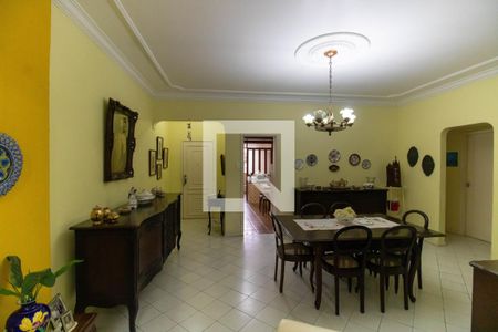 Sala de apartamento à venda com 3 quartos, 145m² em Ingá, Niterói