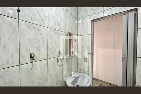 Banheiro de casa para alugar com 2 quartos, 56m² em Parque Sao Miguel, Guarulhos