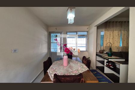 Sala de casa à venda com 3 quartos, 137m² em Vila Linda, Santo André