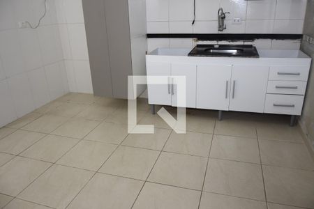 Sala/Cozinha de casa para alugar com 2 quartos, 160m² em Jardim Independência, Embu das Artes