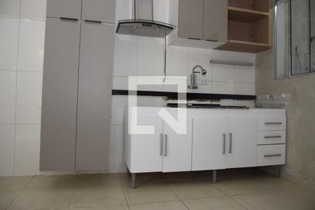 Sala/Cozinha de casa para alugar com 2 quartos, 160m² em Jardim Independência, Embu das Artes