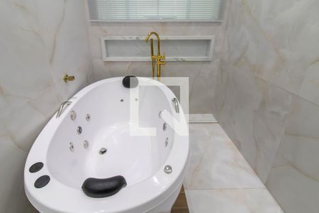 Suíte de casa à venda com 3 quartos, 300m² em Parque Santo Antonio, Guarulhos