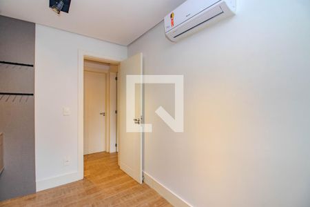 Quarto  de apartamento à venda com 2 quartos, 80m² em Higienópolis , Porto Alegre