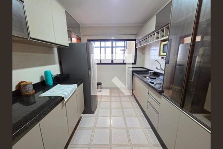 Cozinha de apartamento para alugar com 3 quartos, 182m² em Vila Caiçara, Praia Grande
