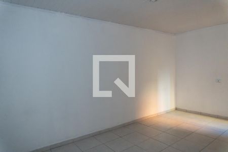 Quarto de casa para alugar com 2 quartos, 62m² em Vila Creti, Carapicuíba