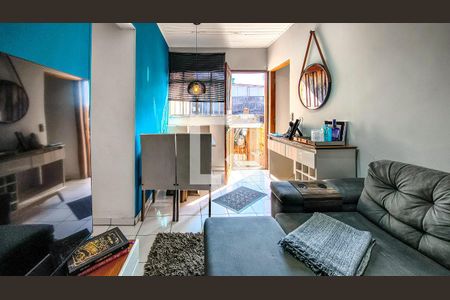 Sala 1 de casa à venda com 6 quartos, 250m² em Jardim Icarai, São Paulo