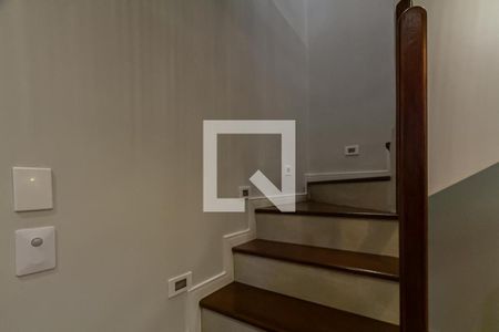 Escada de casa à venda com 3 quartos, 273m² em Assunção, São Bernardo do Campo