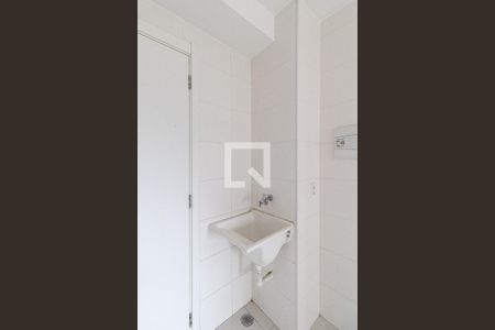 Sala/Cozinha/Área de Serviço  de apartamento para alugar com 2 quartos, 33m² em Itaquera, São Paulo