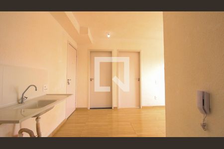 Sala/Cozinha de apartamento para alugar com 2 quartos, 35m² em Fazenda da Juta, São Paulo