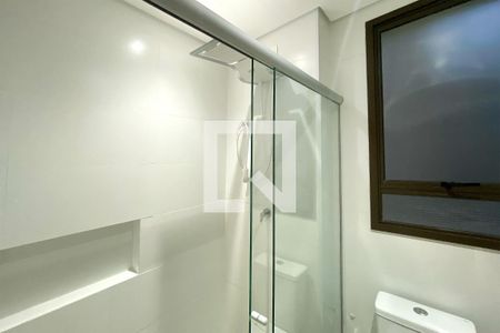 Banheiro da Suíte 1 de apartamento para alugar com 2 quartos, 70m² em Funcionários, Belo Horizonte