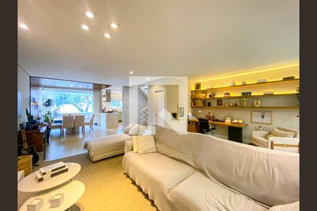 Sala de casa de condomínio à venda com 3 quartos, 241m² em Tremembé, São Paulo