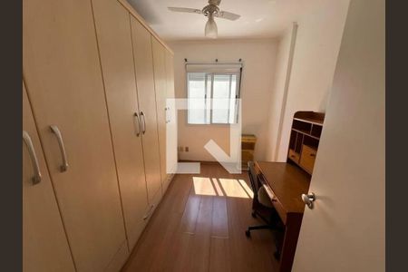 Quarto 2 de apartamento para alugar com 2 quartos, 60m² em Azenha, Porto Alegre