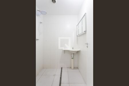 Banheiro  de apartamento para alugar com 1 quarto, 34m² em Jardim Helena, São Paulo