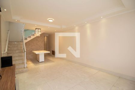 Sala de casa para alugar com 3 quartos, 186m² em Jardim Vila Galvao, Guarulhos
