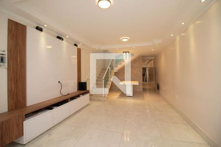 Sala de casa para alugar com 3 quartos, 186m² em Jardim Vila Galvao, Guarulhos
