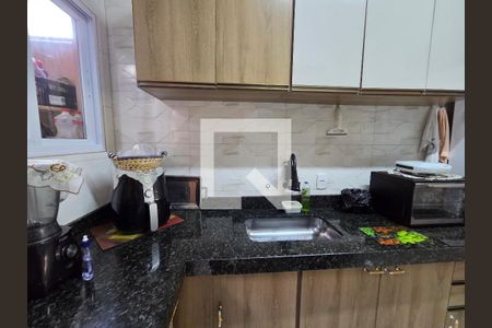 Cozinha de casa de condomínio para alugar com 2 quartos, 60m² em Parque das Americas, Praia Grande