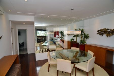 Sala de apartamento para alugar com 4 quartos, 186m² em Barra da Tijuca, Rio de Janeiro