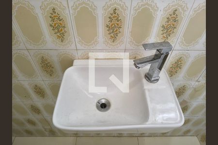 Lavabo de casa de condomínio para alugar com 3 quartos, 200m² em Taquara, Rio de Janeiro