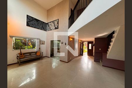 Sala de casa de condomínio à venda com 4 quartos, 360m² em Vargem Grande, Rio de Janeiro