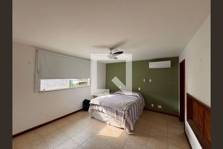 Suíte 1 (Master) de casa de condomínio à venda com 4 quartos, 360m² em Vargem Grande, Rio de Janeiro