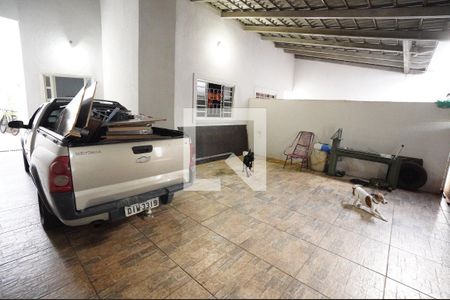 Casa à venda com 6 quartos, 300m² em Residencial Vereda dos Buritis, Goiânia