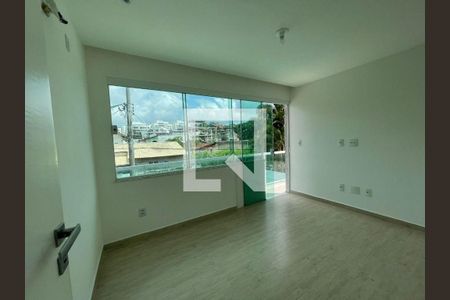 Casa à venda com 3 quartos, 200m² em Piratininga, Niterói