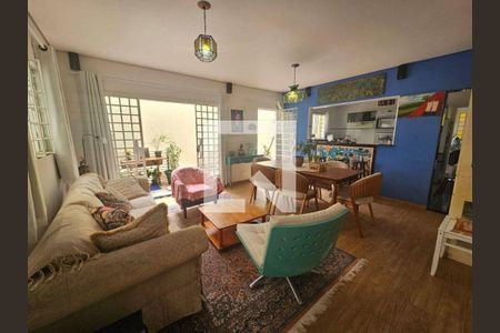 Casa à venda com 3 quartos, 240m² em Vila Gomes, São Paulo