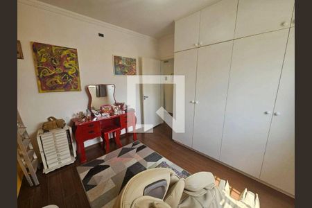 Casa à venda com 3 quartos, 240m² em Vila Gomes, São Paulo