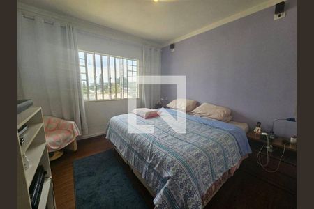Casa à venda com 3 quartos, 240m² em Vila Gomes, São Paulo