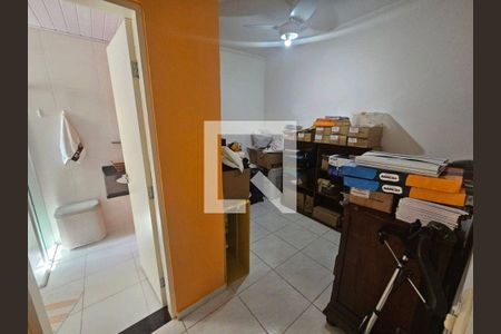 Casa à venda com 3 quartos, 240m² em Vila Gomes, São Paulo
