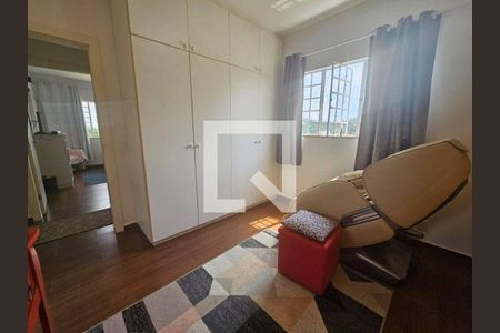 Casa à venda com 3 quartos, 240m² em Vila Gomes, São Paulo