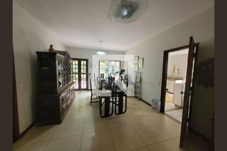 Casa à venda com 5 quartos, 388m² em São Francisco, Niterói