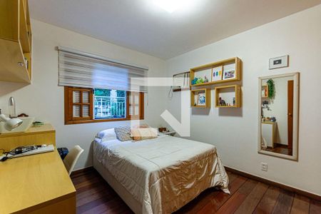 Casa à venda com 3 quartos, 262m² em Pendotiba, Niterói