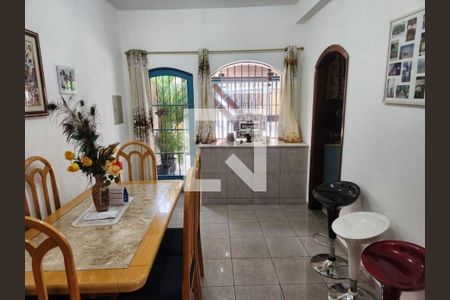 Casa à venda com 3 quartos, 145m² em Ferreira, São Paulo
