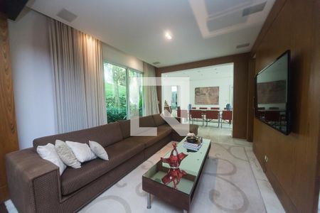 sala de tv de casa de condomínio à venda com 4 quartos, 450m² em Ipê, Nova Lima