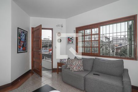 Sala de TV de casa à venda com 3 quartos, 230m² em Vila Ipiranga, Porto Alegre